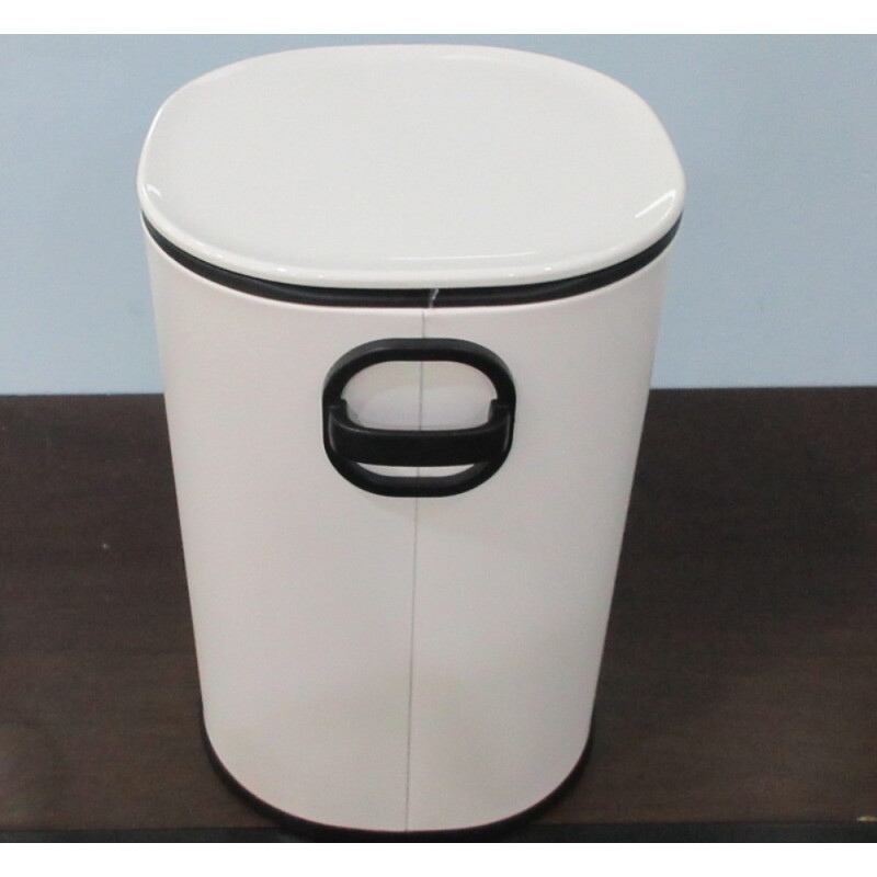 Мусорное ведро с плавным закрытием овальное Zerix Prime-TC0105 White 5л цвет белый (ZX5901)